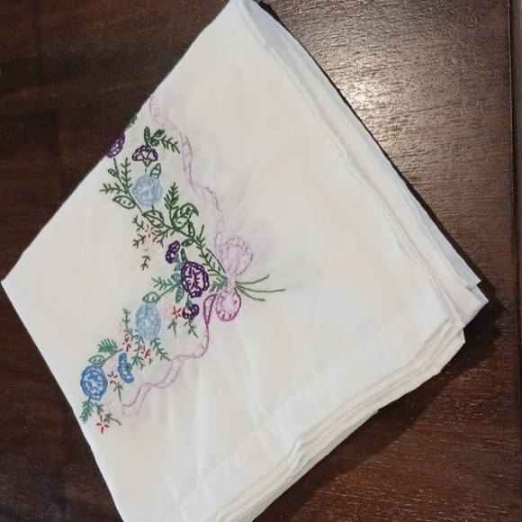 TABLECLOTH Handmade Hand EMBROIDERED 41x42" blue green purple pink red Grandma c - Picture 7 of 7